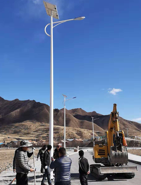 甘南碌曲10米临泽太阳能路灯项目